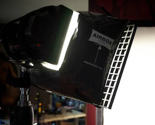 Airbox Softbox light in use